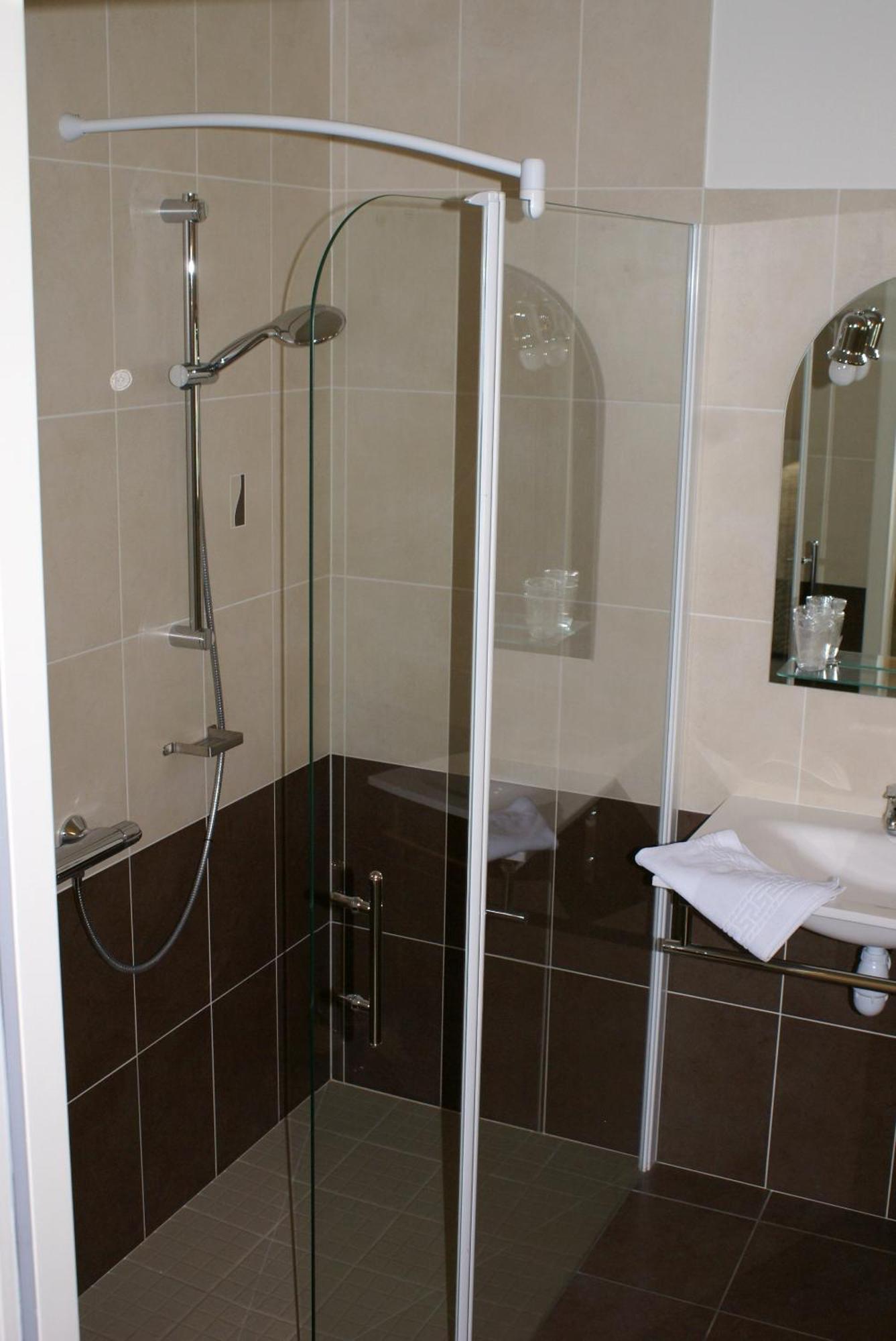 Logis Hostellerie Du Perigord Vert 브랑톰 외부 사진
