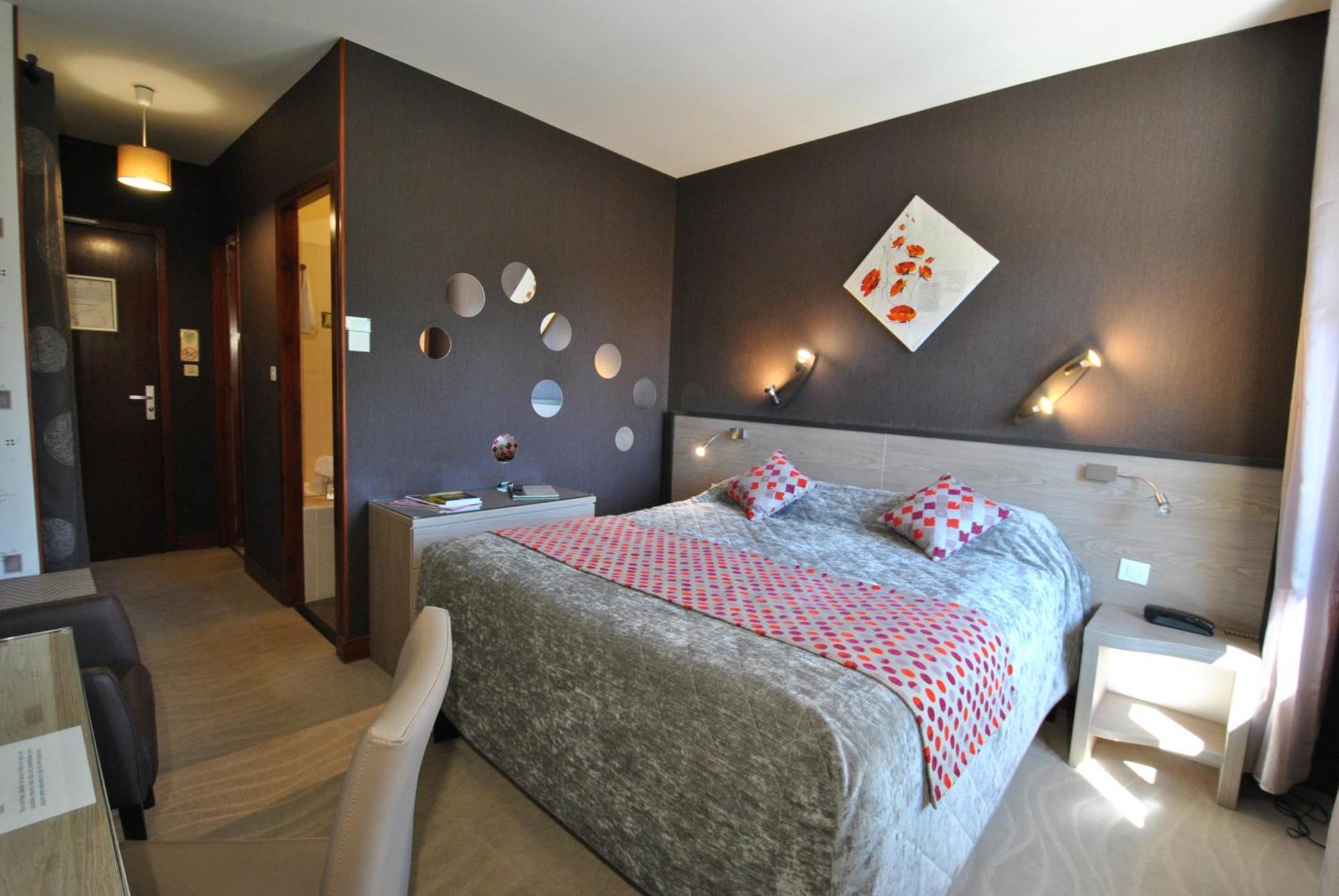 Logis Hostellerie Du Perigord Vert 브랑톰 외부 사진